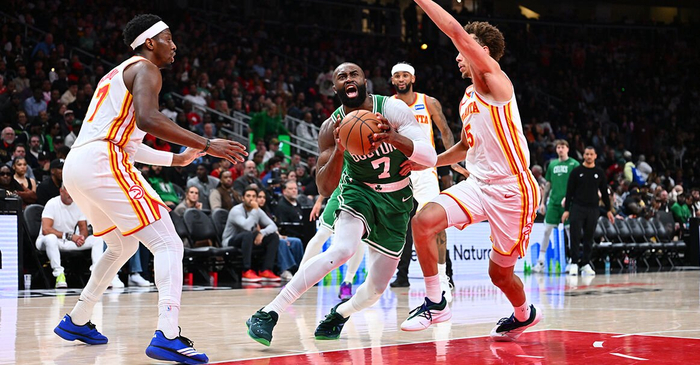 老鹰主场力克凯尔特人终结三连胜 布朗复出空砍