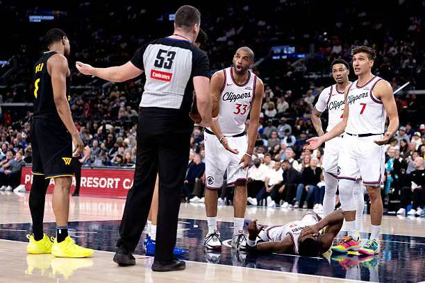 快船逆转勇士终结两连败 巴图姆关键表现助力球